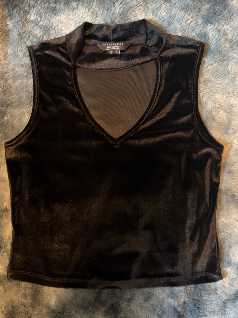 Streetwear Society Black Velvet Mock Neck Keyhole Crop Top | L